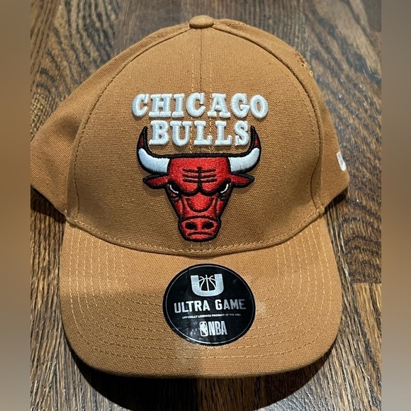 NWT Chicago Bulls Licensed Ultra Game Khaki One Size Embroidered Logo Patch Hat - Picture 1 of 8